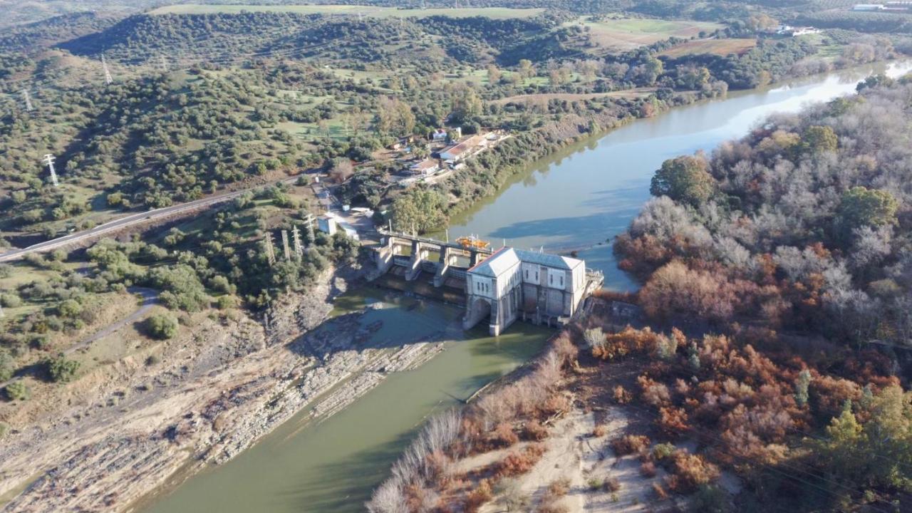 Alojamiento Rural El Salto 维拉弗兰卡德卡多 外观 照片